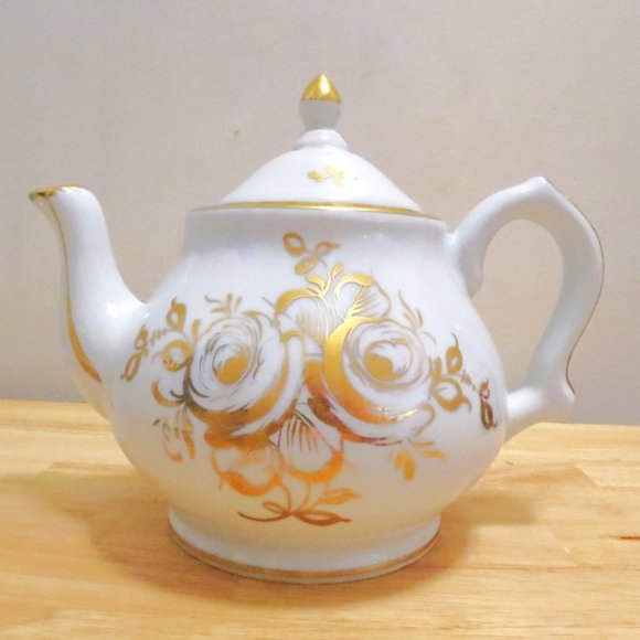 Vintage Birks Teapot 4 Cup Gold Roses White Porcelain Made in France - Picture 2 of 14